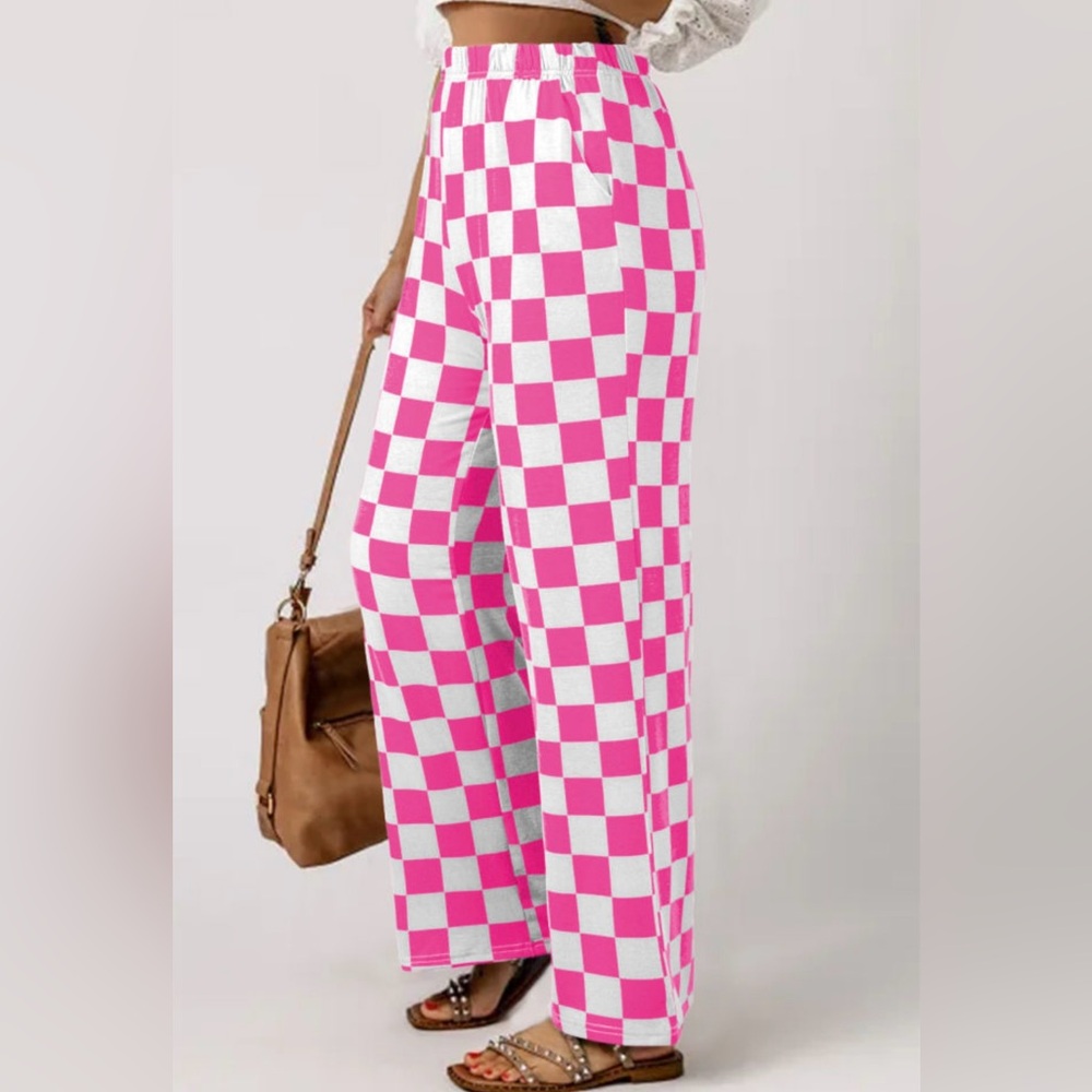 NWT! Boutique Pink and White Checkered Women's Pants! 💕 - Picture 2 of 6